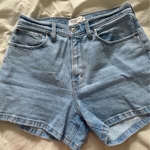 Abercrombie Mom Short